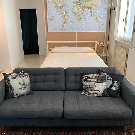 Masnadieri 18 Гостевой дом Парма