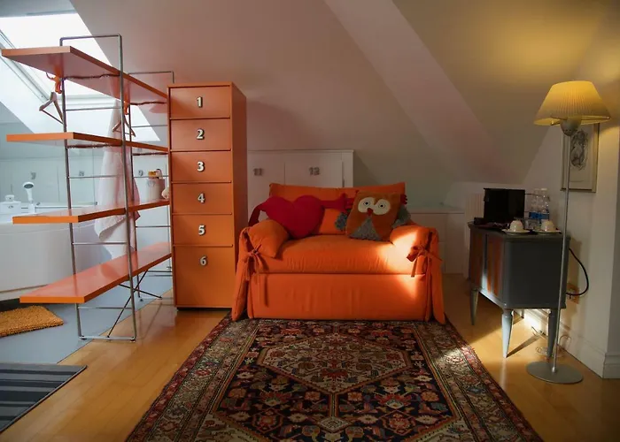 Masnadieri 18 Affittacamere 3*